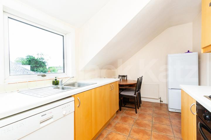 spacious 1 bedroom property on the top floor which is bright and airy Church Lane, Crouch End